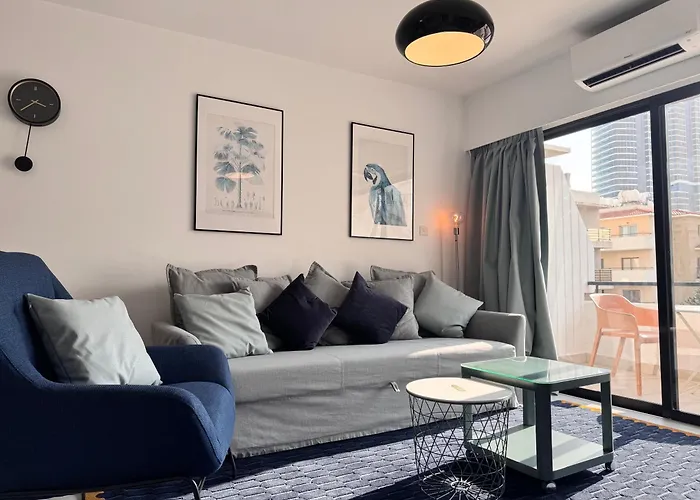 Metro Court Apartments