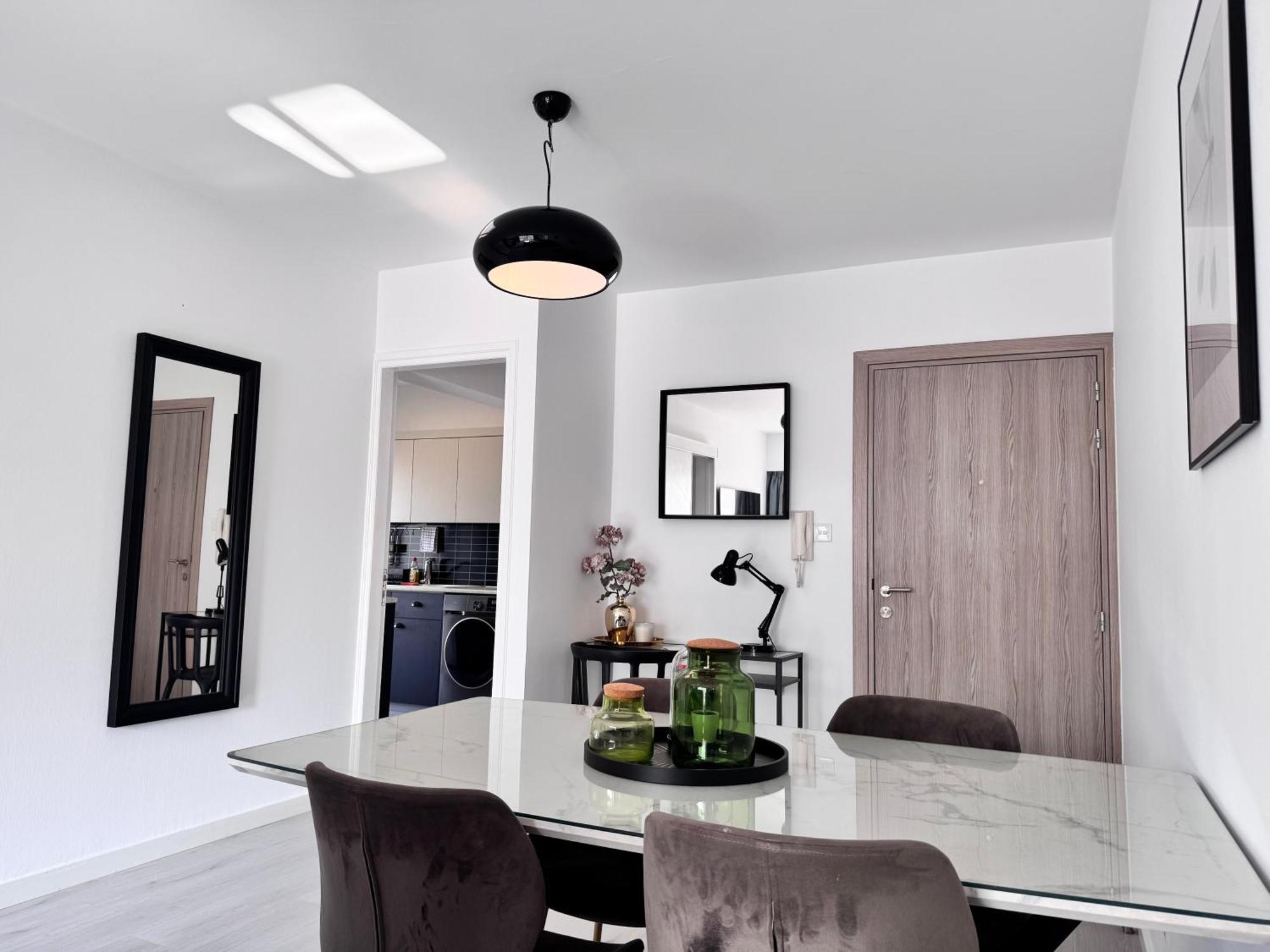 Metro Court Apartment *